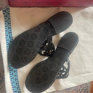 Tory Burch Black Sandals Size 7